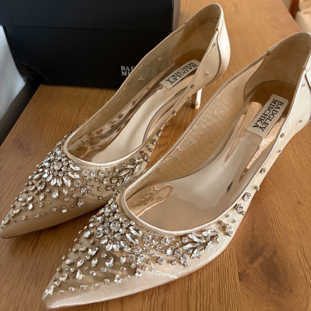 Badgley Mischka embellished nude satin kitten heels size 9
